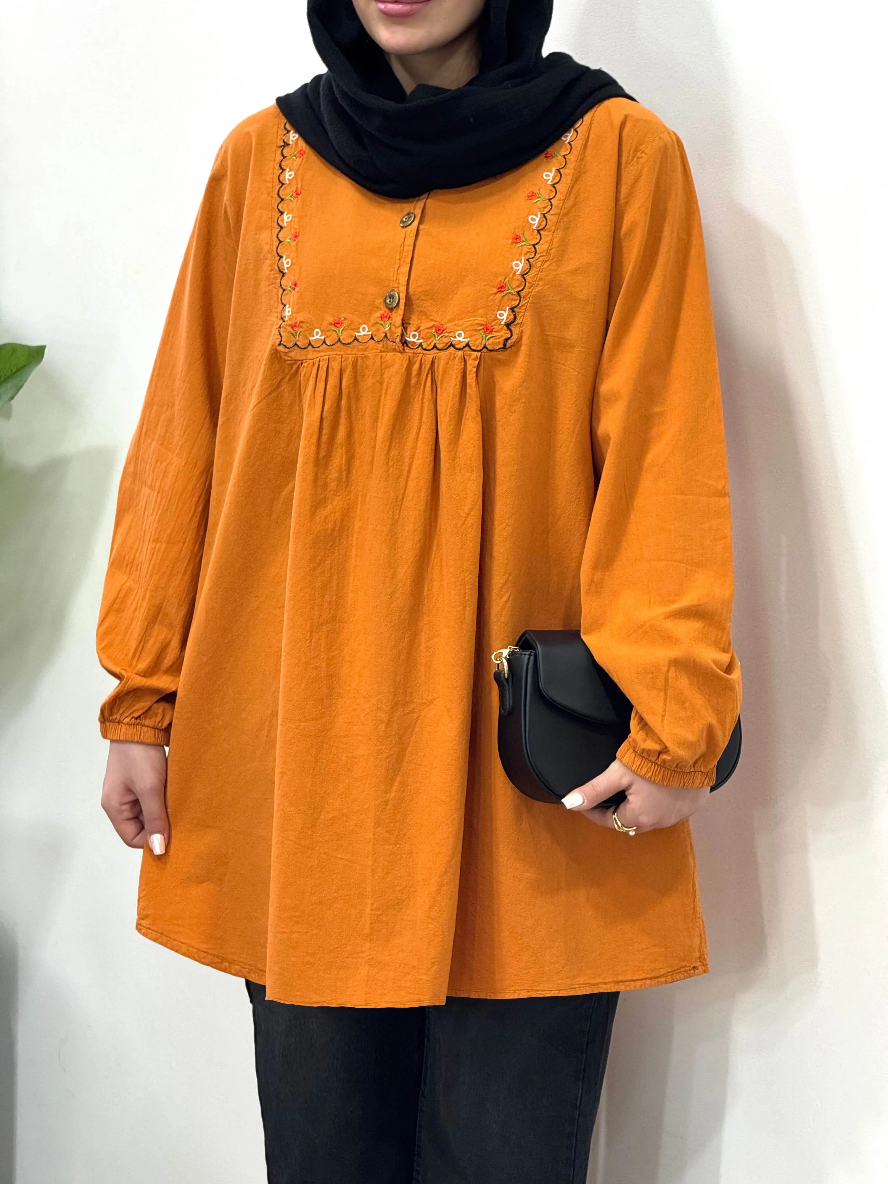 مانتو گلدوزی گیسو 5(ایراد دار)